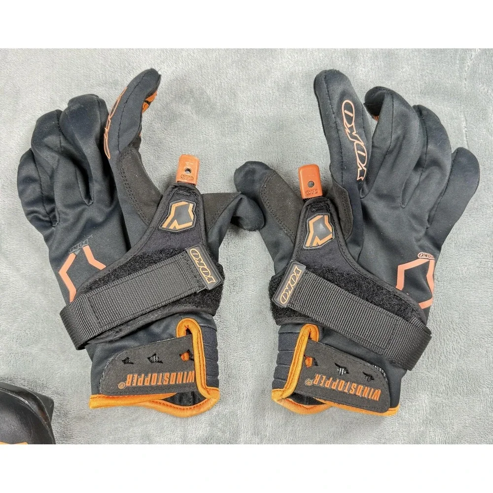 Yoko YXC 1.0 Cross Country Ski Boots Mens EU 43 (28.5 Mondo) Black Orange Gloves